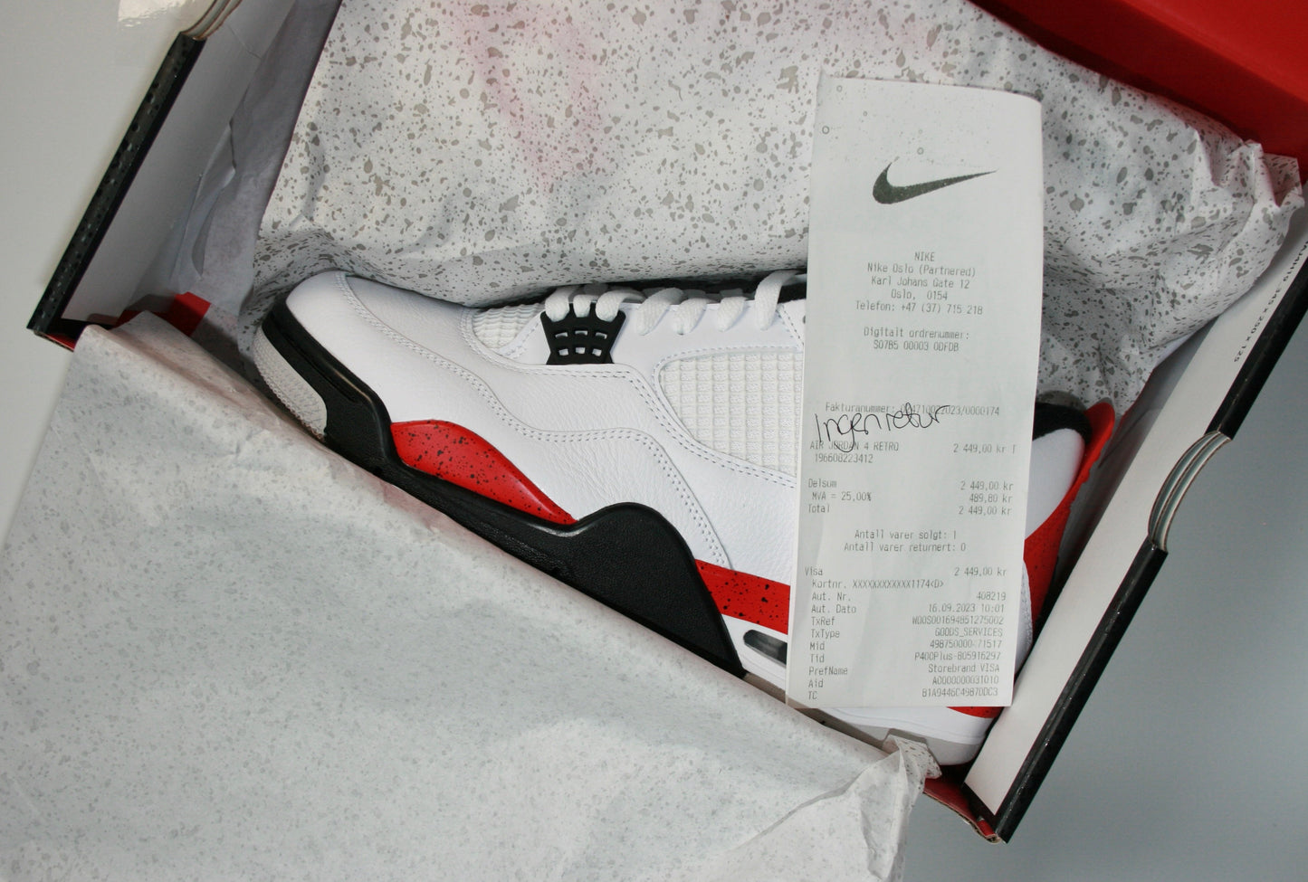 Nike Air Jordan 4 "Red Cement"